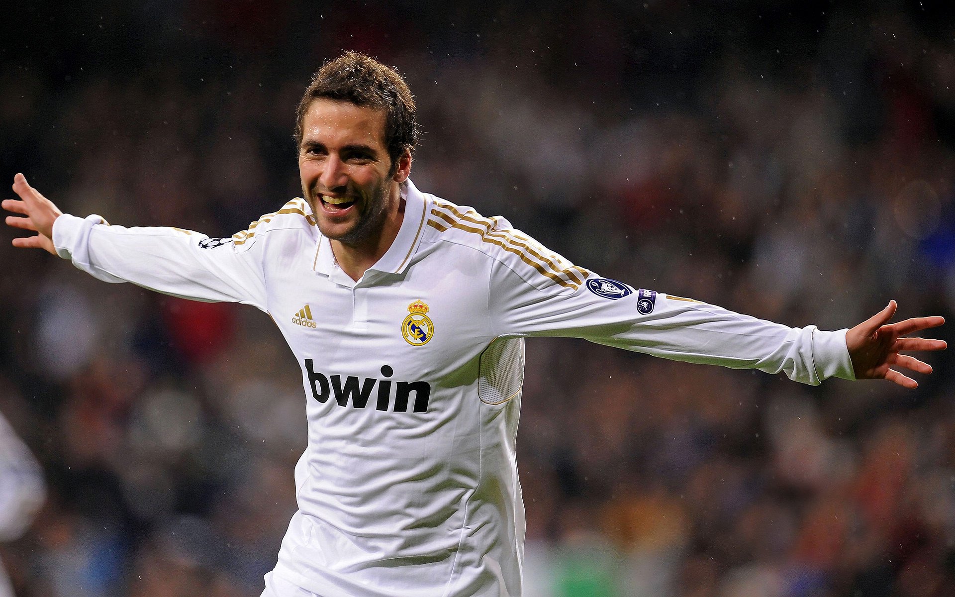 “西甲高潮不断，明星表现引爆全场”，西甲loading