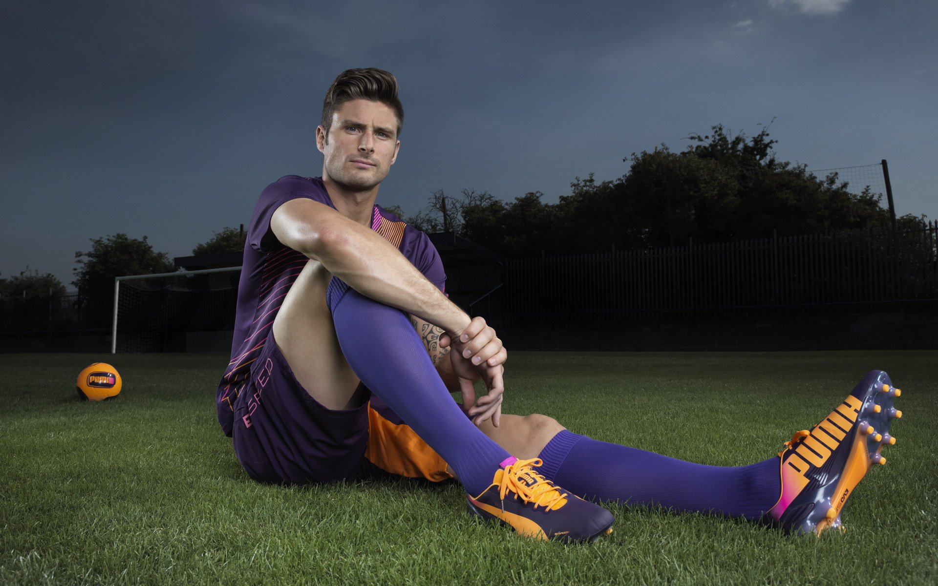 星光夜空越野跑，灯火阑珊中的极速闪耀，夜空星光闪耀图片